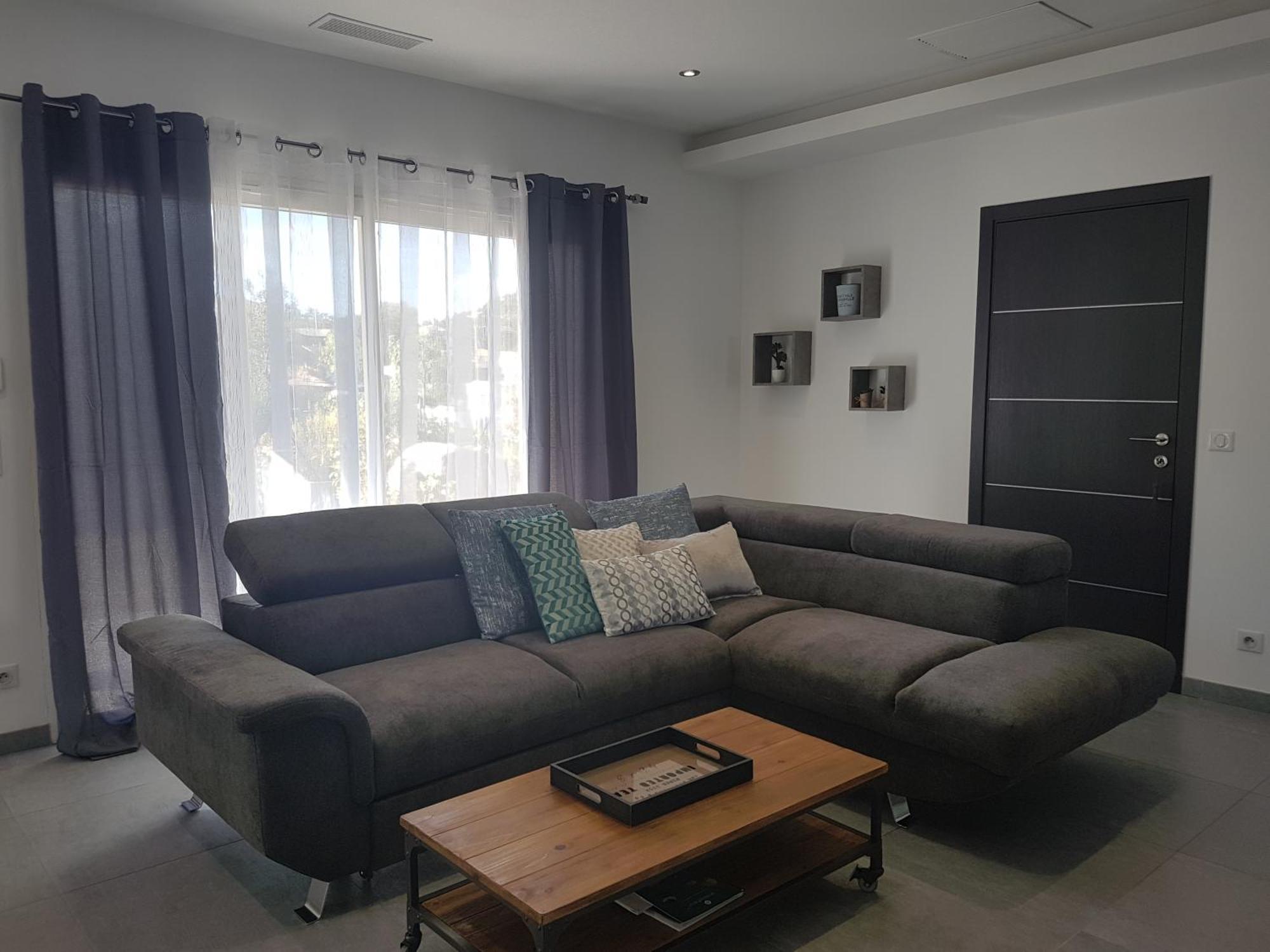 130 M2 Dans Domaine Prive Aux Pierres Roses *