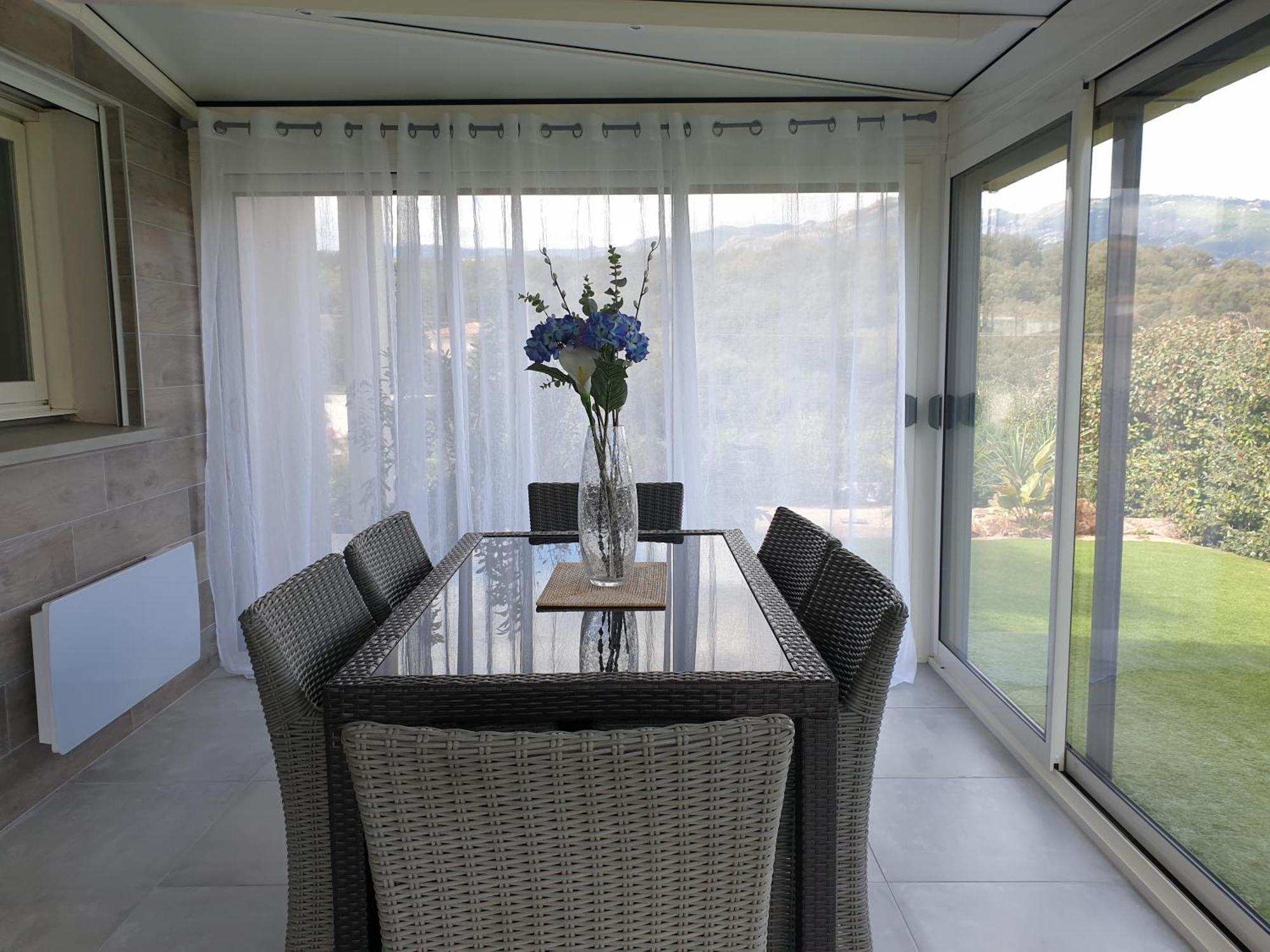 130 M2 Dans Domaine Prive Aux Pierres Roses
